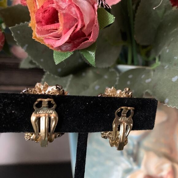 Japan Beautiful Orange-White Beads Clip earrings, Vintage - Picture 3 of 5